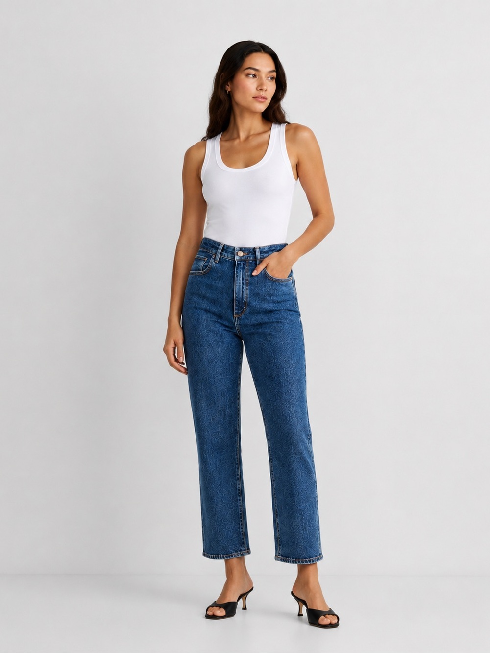 Aritzia Denim Forum Rowan Curve-Fit Super Hi Straight Ankle Jeans NWT Size 28